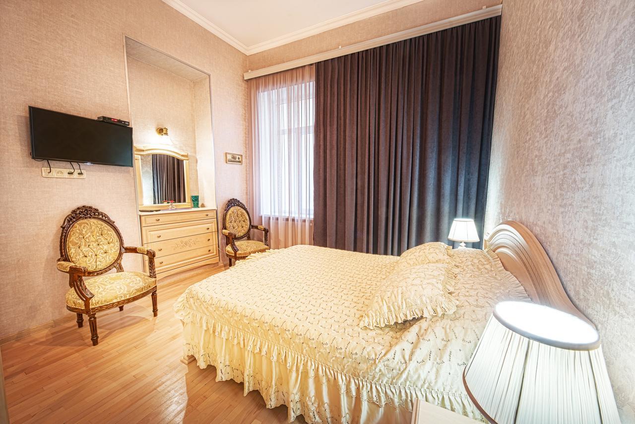 Royal District Apt ♛ Tbilisi Center Apartment Ngoại thất bức ảnh