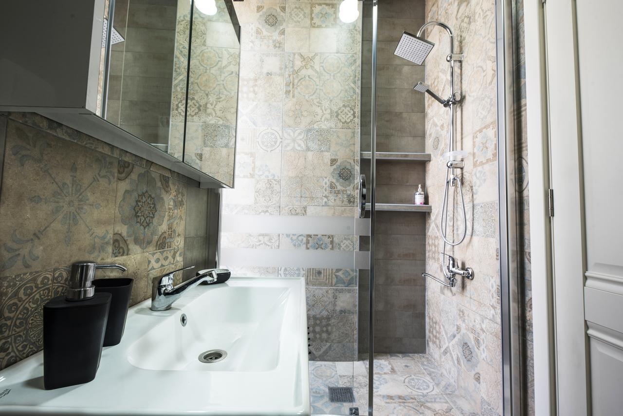 Royal District Apt ♛ Tbilisi Center Apartment Ngoại thất bức ảnh